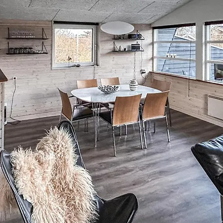 Awesome In Haderslev With Kitchen Semesterbostad Diernæs
